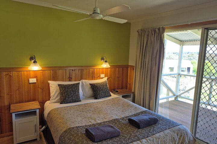 Room 10 of 48