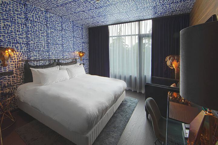 Room 15 of 76