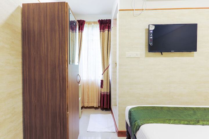 Room 9 of 39
