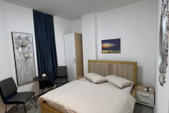 Room 5 of 23