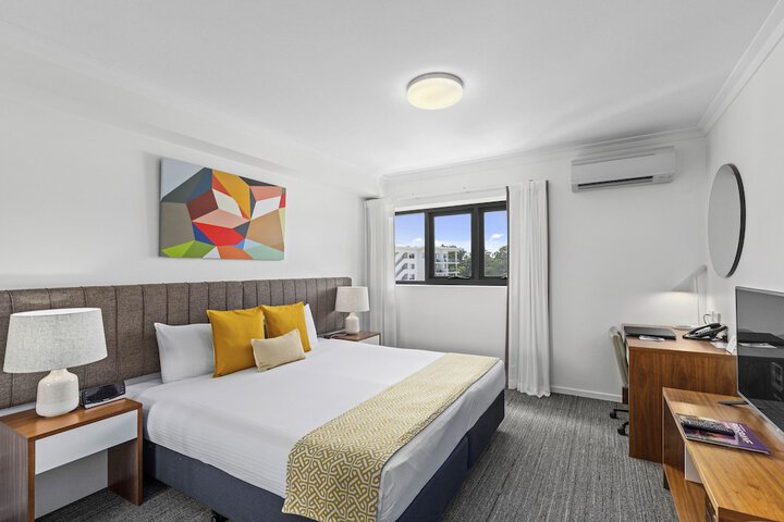 Room 5 of 36