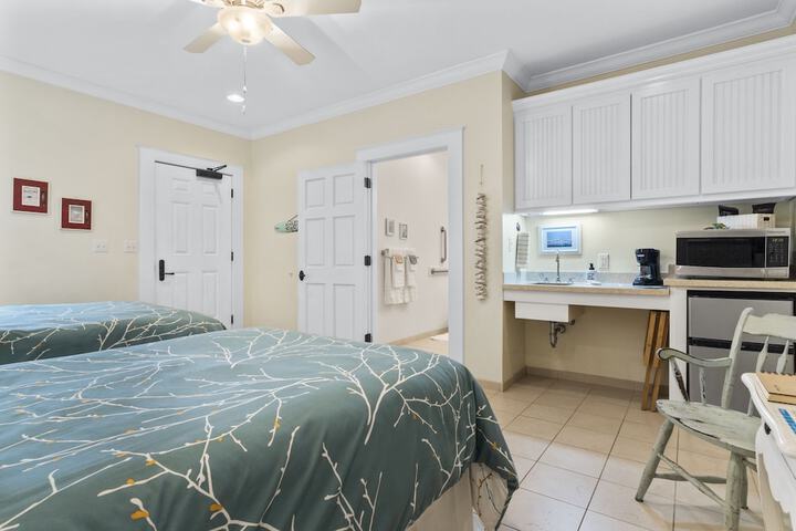 Room 5 of 34