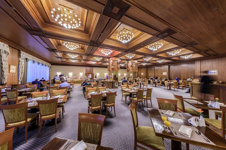 Dining 91 of 113
