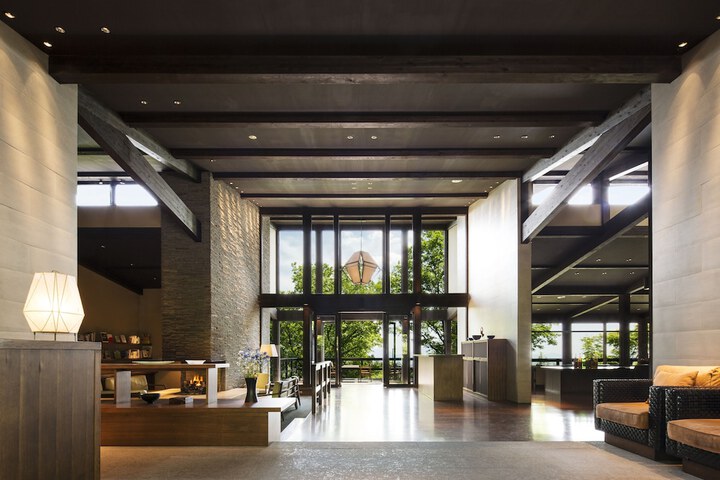 Hotel Lobby