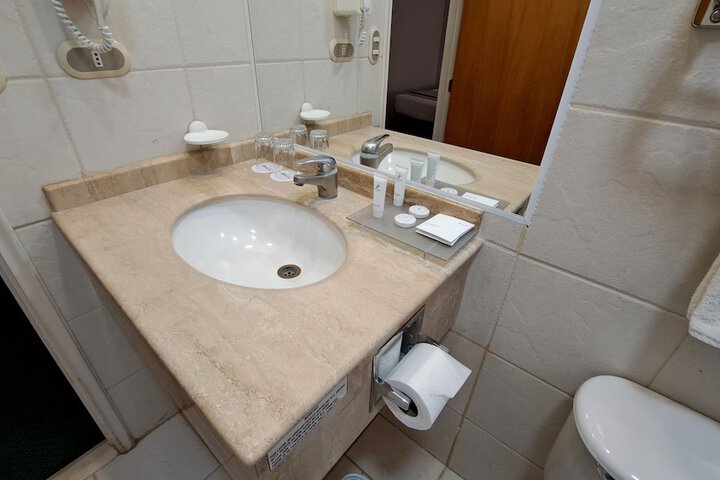 Clean Restrooms