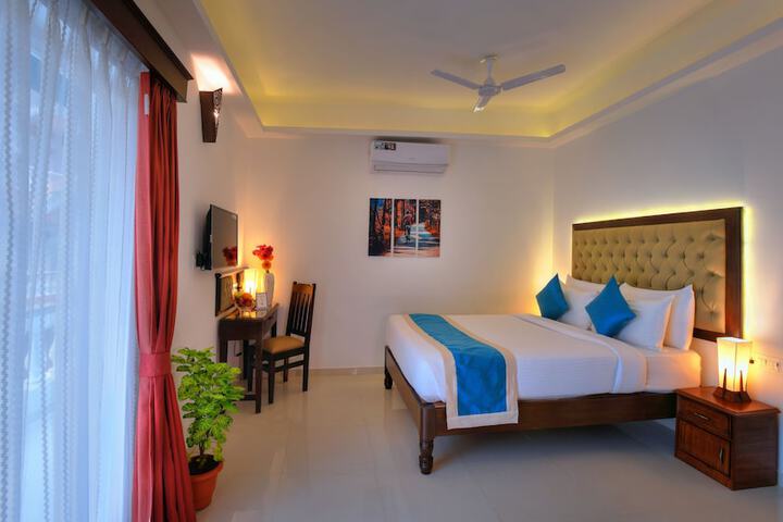 Room 8 of 48