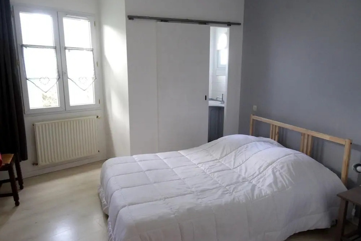 Exterior of House With 4 Bedrooms in Rochefort With Enclosed Garden and Wifi