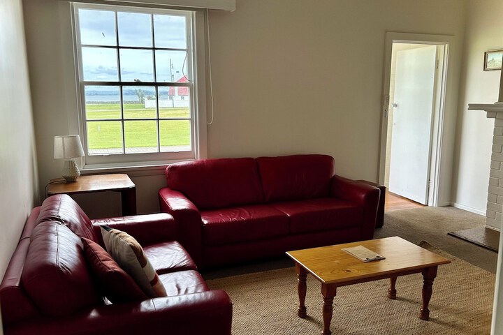 Room 83 of 179