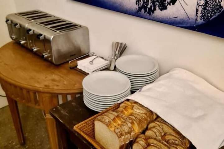 Breakfast/Coffee Service 60 of 78