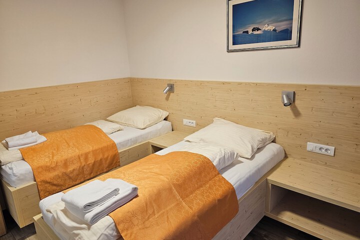Room 30 of 60