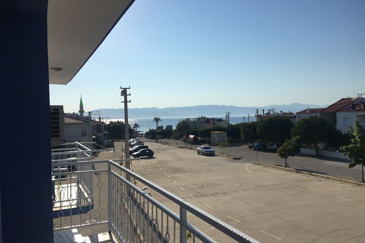 Hotel 5 of 6