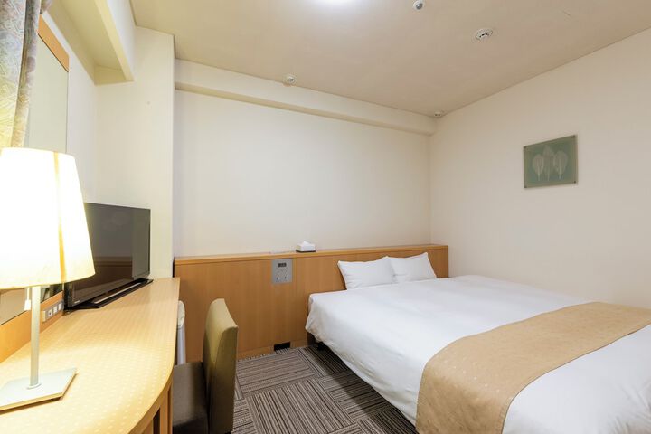 Room 9 of 26