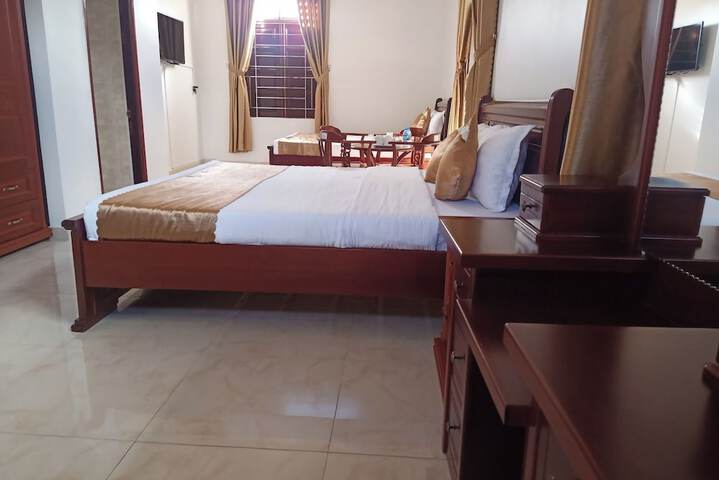 Room 30 of 105