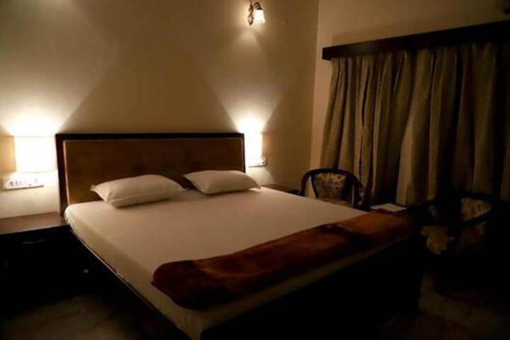 Room 6 of 29