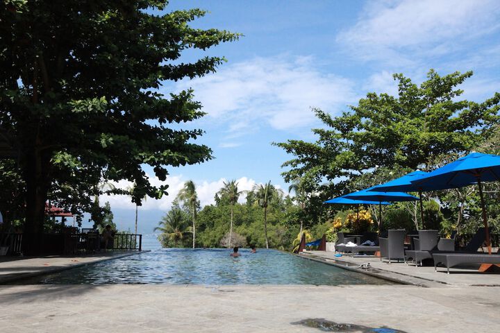 Pool 79 of 111