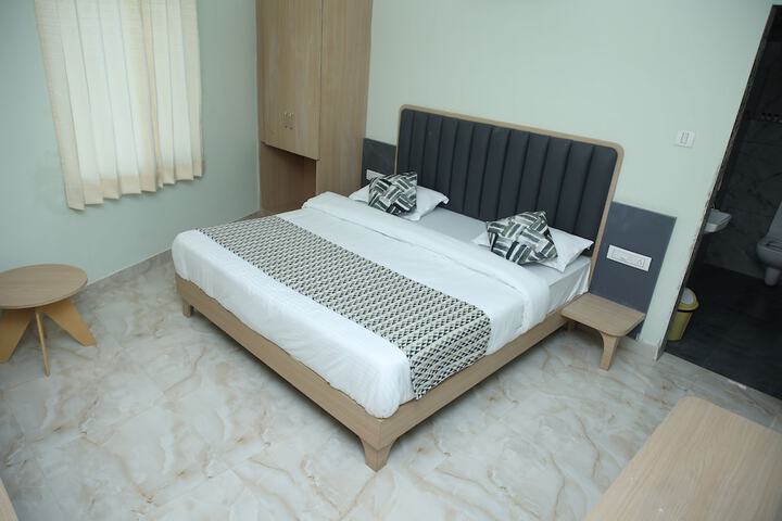 Room 13 of 50