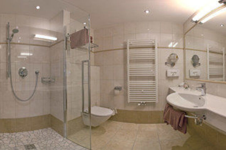 Room 5 of 44