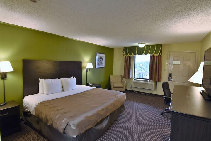 1 King Bed (1 of 9)