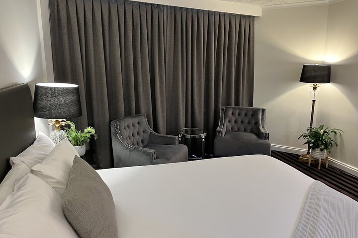 Room 4 of 43