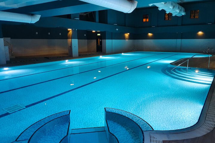 Hotel with Pool