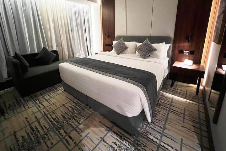 Room 2 of 12