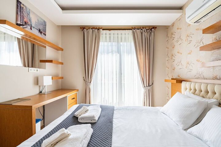Room 33 of 150