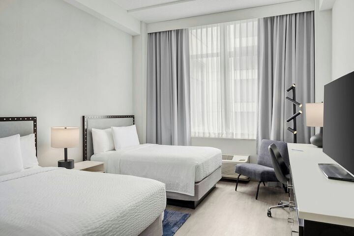 Room 10 of 30