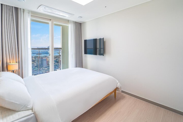 Room 177 of 640