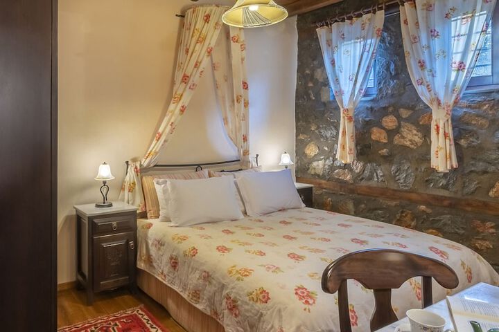 Room 38 of 160