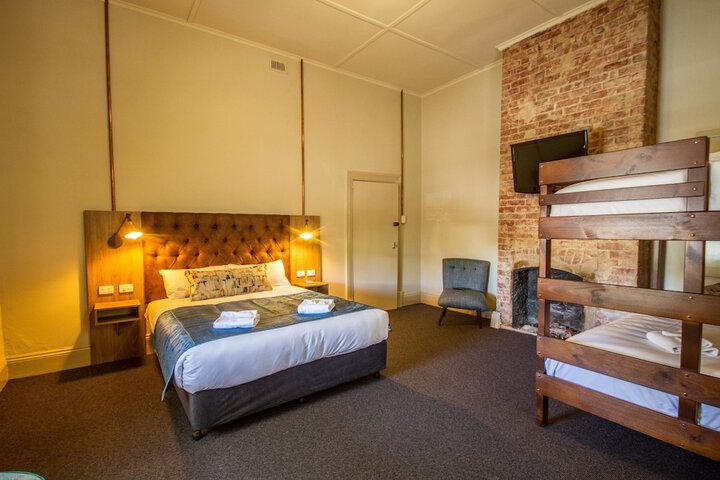 Room 3 of 31