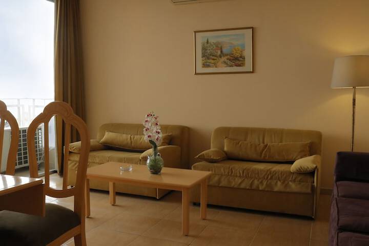 Room 17 of 40
