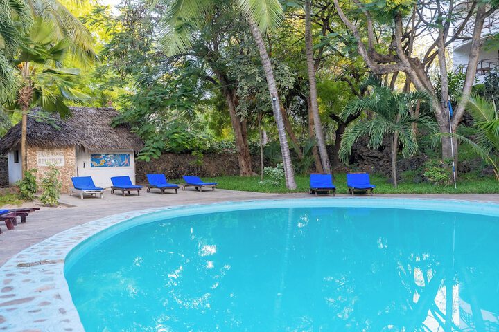 Pool 35 of 47