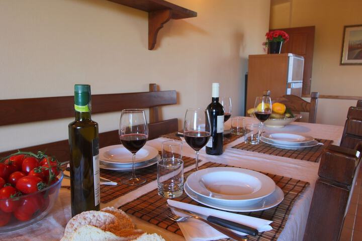 Dining 36 of 42