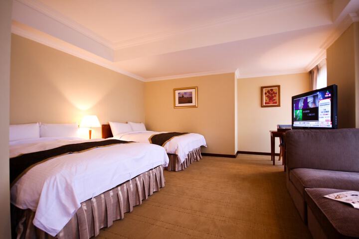 Room 10 of 45
