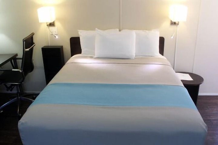 Shale Lodge Pleasanton in Pleasanton, TX