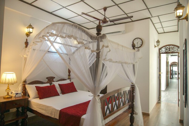 Room 18 of 95