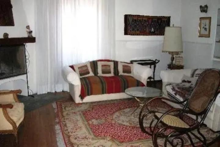 Room 2 of 20