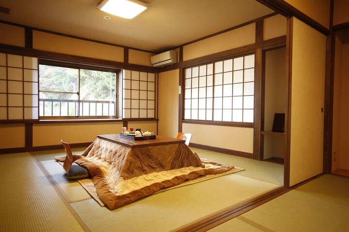 Room 2 of 15