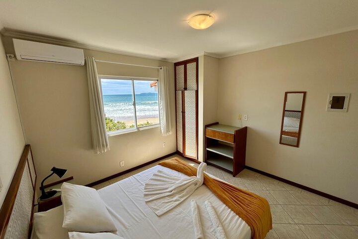 Room 15 of 53