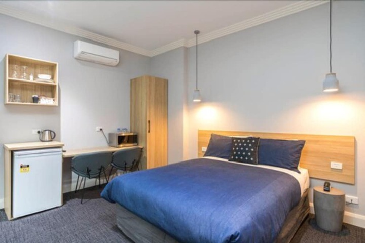 Room 21 of 36