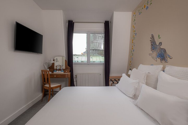 Room 48 of 80