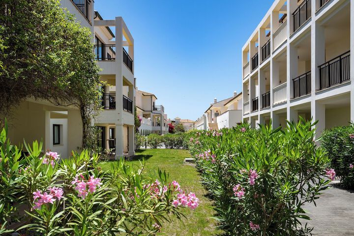 Property Grounds 96 of 137