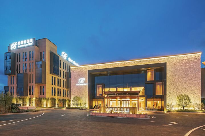 Hotel 37 of 43