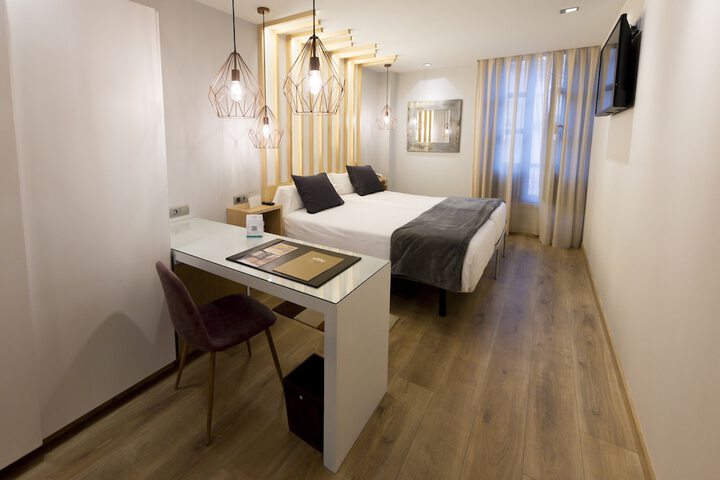 Room 5 of 35