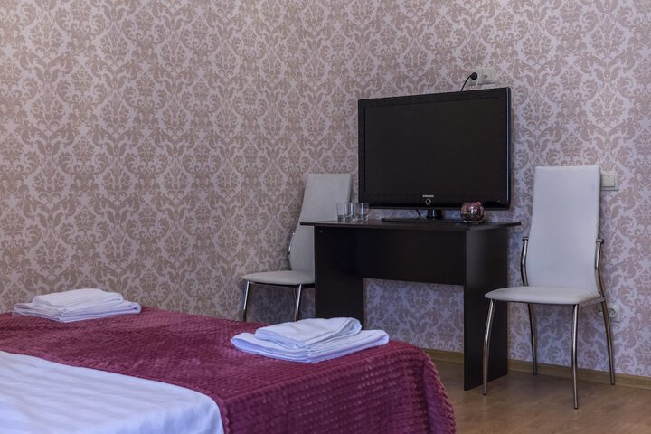 Room 15 of 18