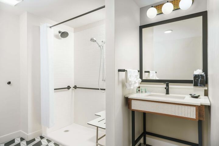 Bathroom shower