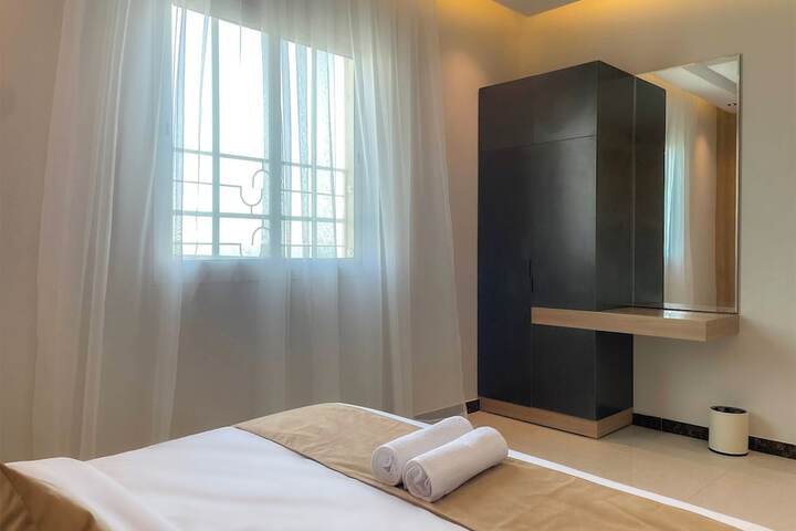 Room 6 of 30