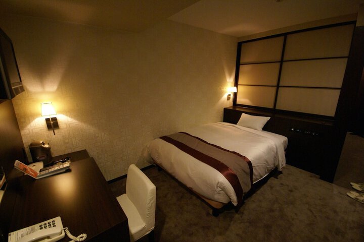 Room 10 of 68