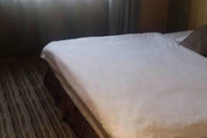 Room 5 of 44