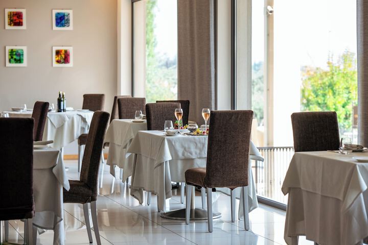 Dining 136 of 176